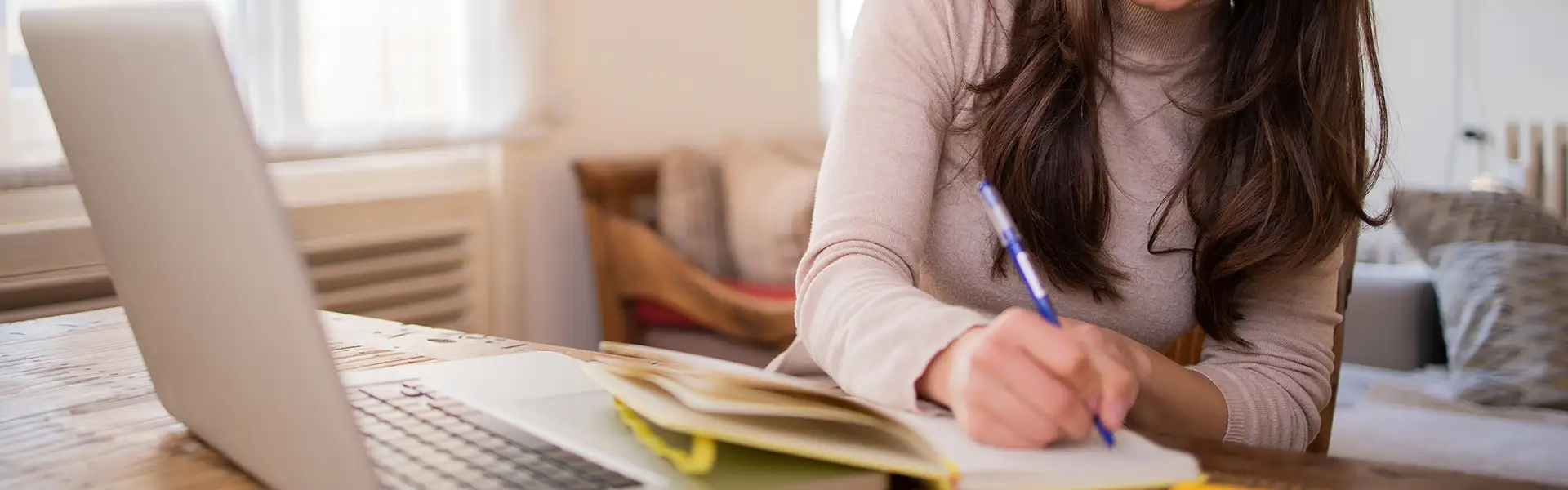 Facultad de humanidades<br> y ciencias sociales